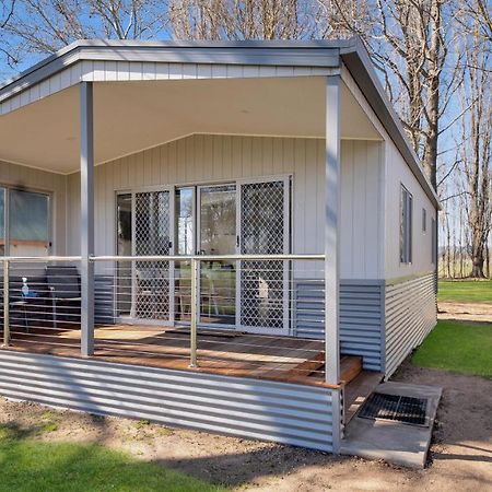Corryong Colac Colac Caravan Park מראה חיצוני תמונה
