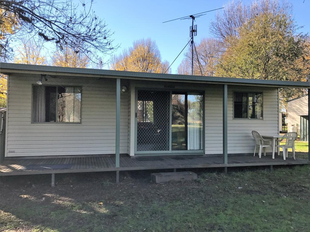 Corryong Colac Colac Caravan Park מראה חיצוני תמונה