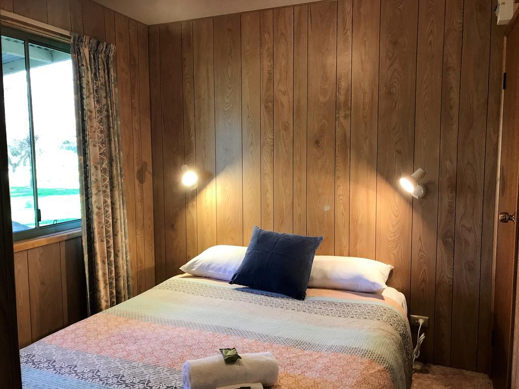 Corryong Colac Colac Caravan Park מראה חיצוני תמונה